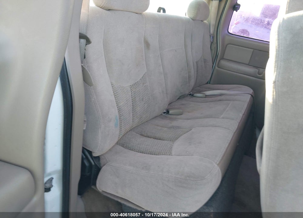 2003 CHEVROLET SILVERADO 1500 LS VIN: 2GCEC19V731124521