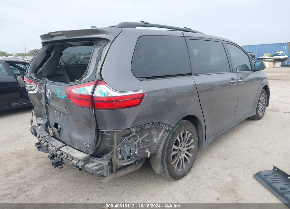 2019 TOYOTA SIENNA XLE 8 PASSENGER VIN: 5TDYZ3DC1KS984208