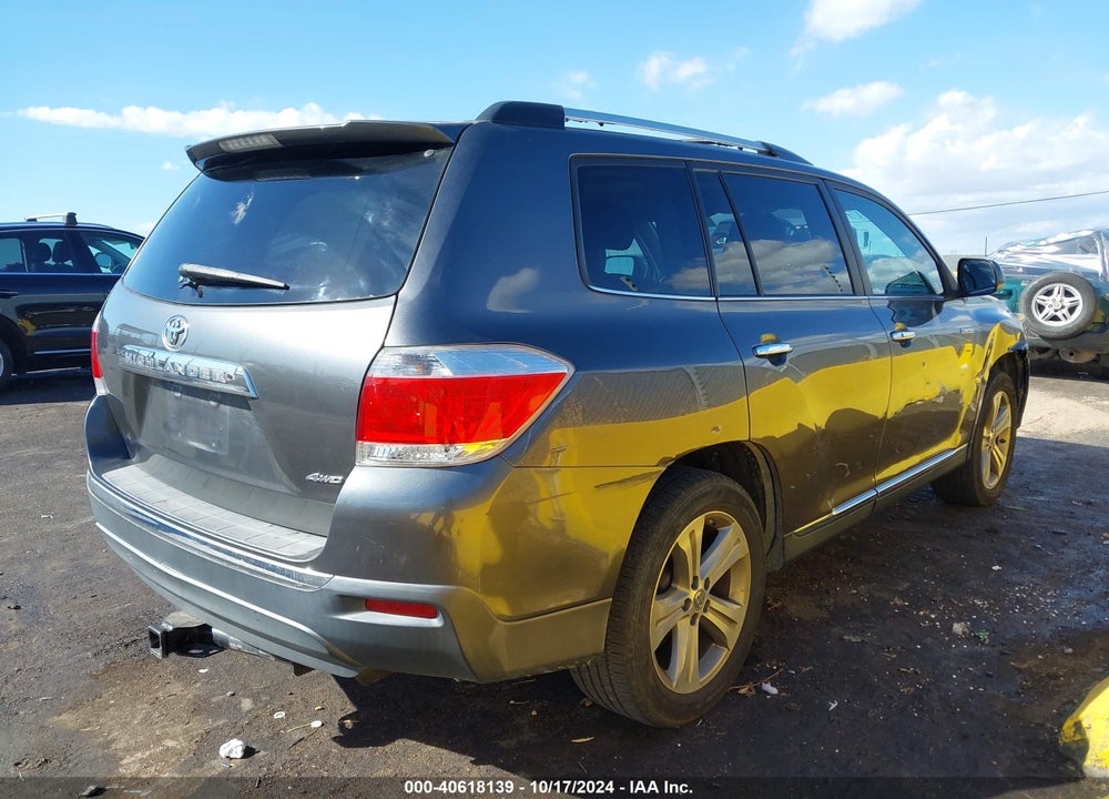 2011 TOYOTA HIGHLANDER LIMITED V6 VIN: 5TDDK3EH0BS076748