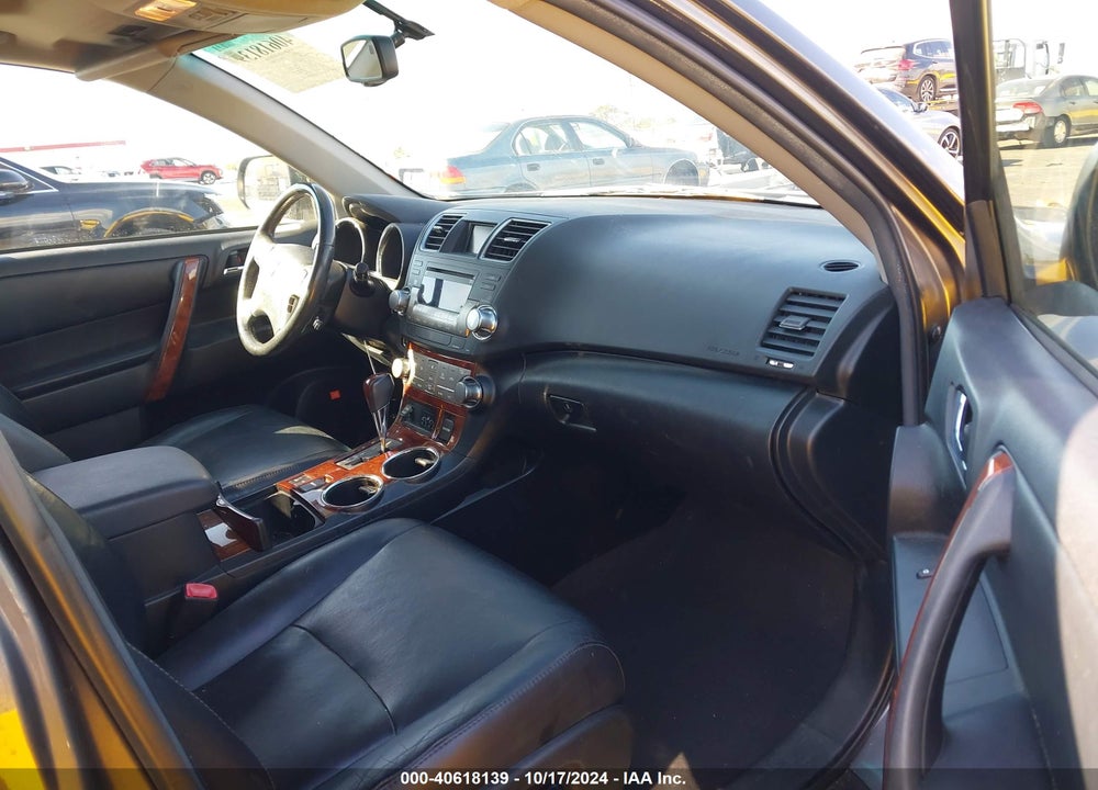 2011 TOYOTA HIGHLANDER LIMITED V6 VIN: 5TDDK3EH0BS076748