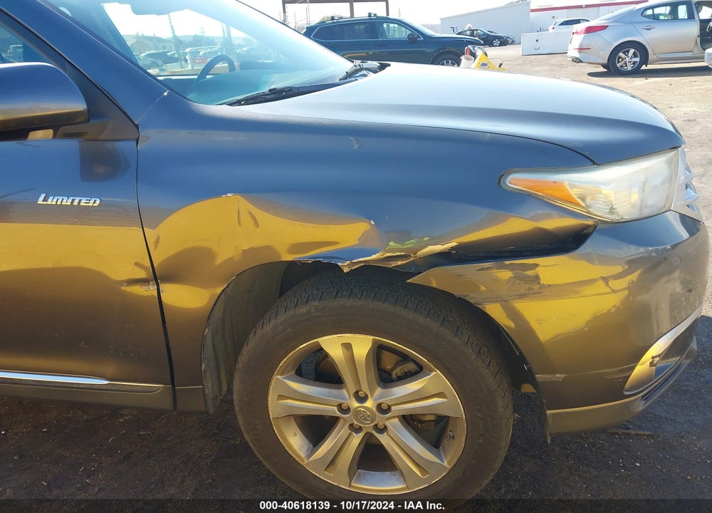 2011 TOYOTA HIGHLANDER LIMITED V6 VIN: 5TDDK3EH0BS076748