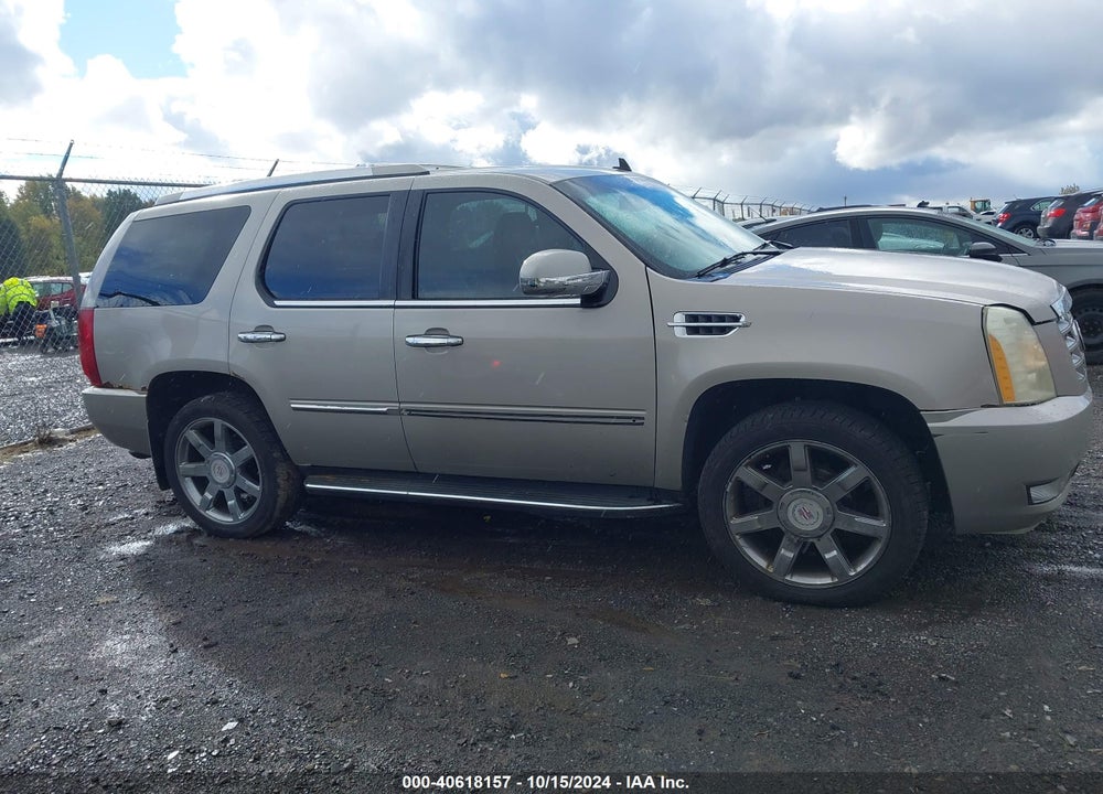 2007 CADILLAC ESCALADE STANDARD VIN: 1GYFK63827R307730