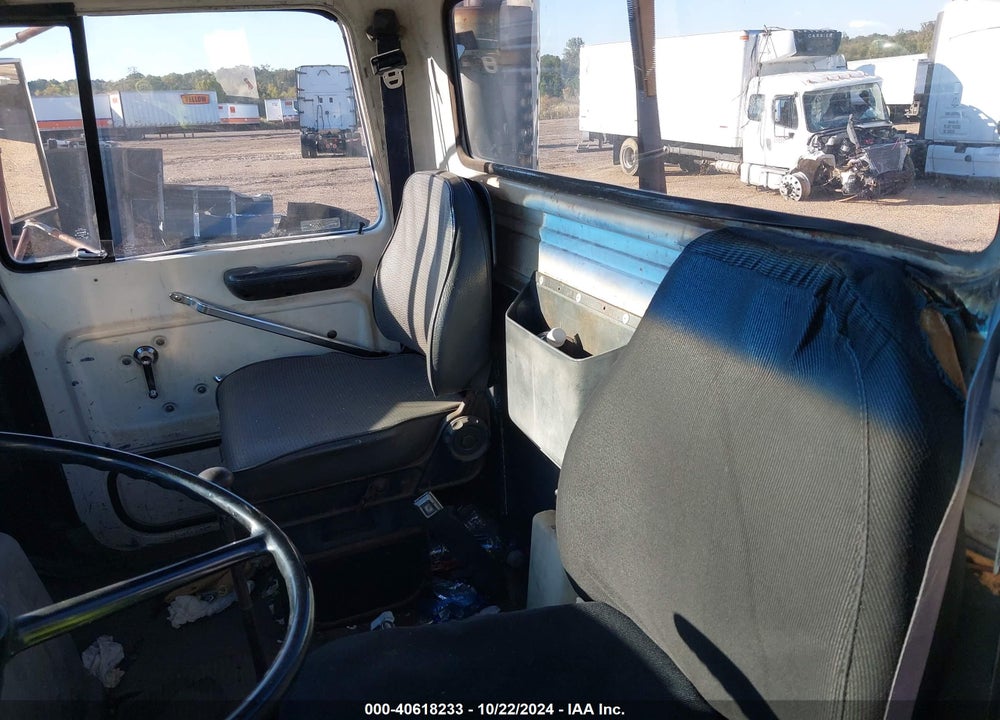 1990 FORD N-SERIES LN8000F VIN: 1FTYR82A6LVA22640