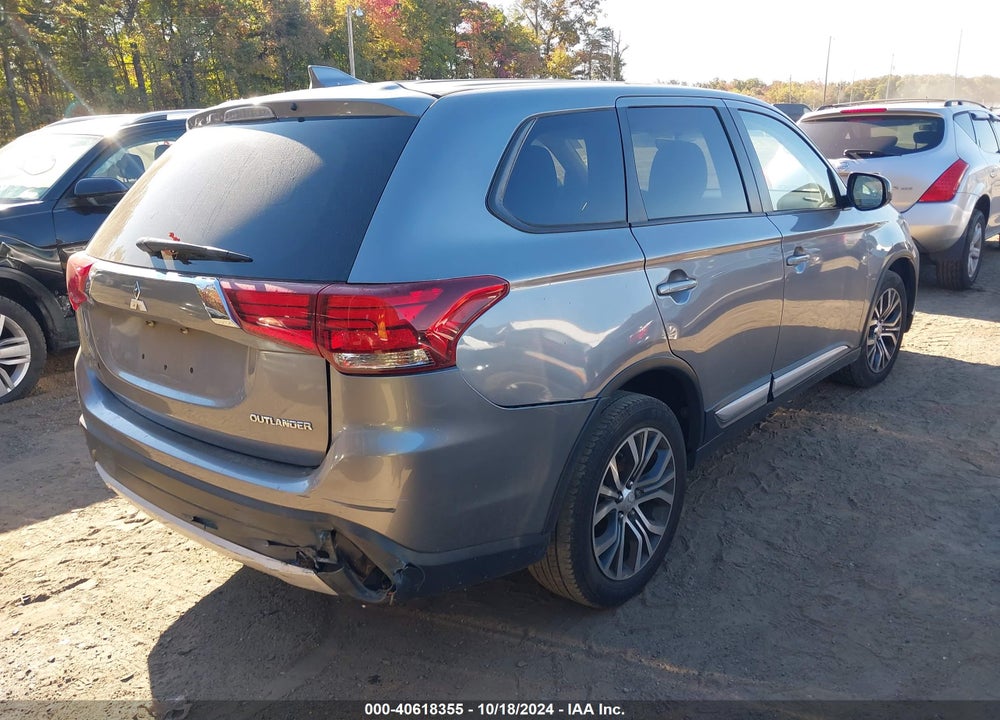 2018 MITSUBISHI OUTLANDER ES VIN: JA4AD2A34JZ055796
