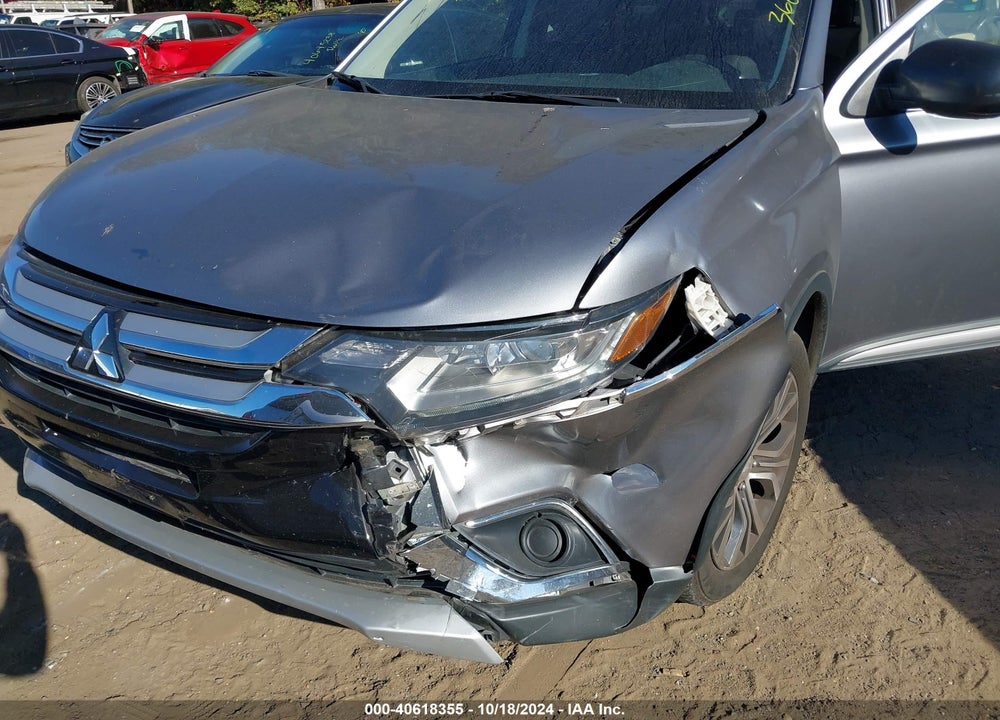 2018 MITSUBISHI OUTLANDER ES VIN: JA4AD2A34JZ055796