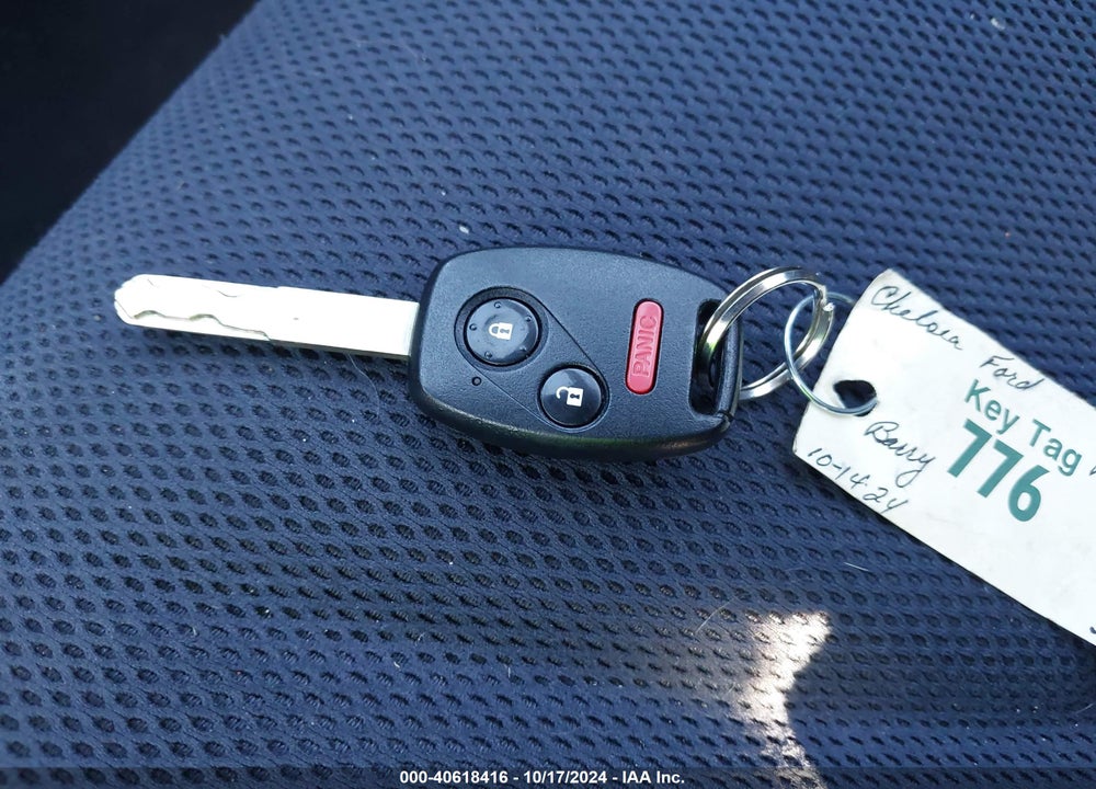2013 HONDA FIT SPORT VIN: JHMGE8H5XDC006289