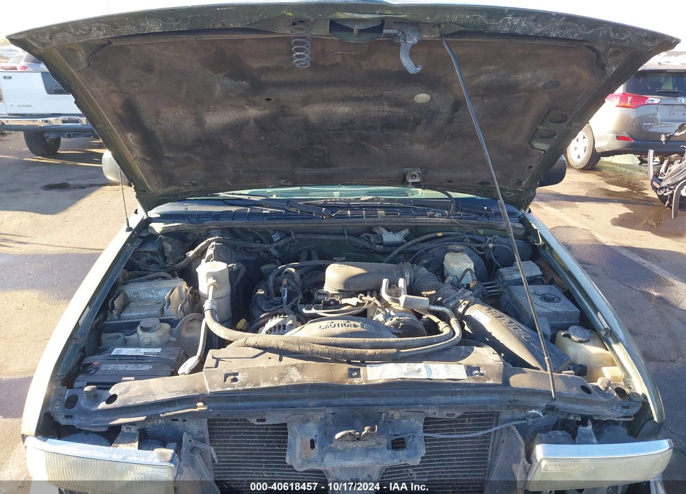 2001 CHEVROLET BLAZER LS VIN: 1GNCS18W81K111902