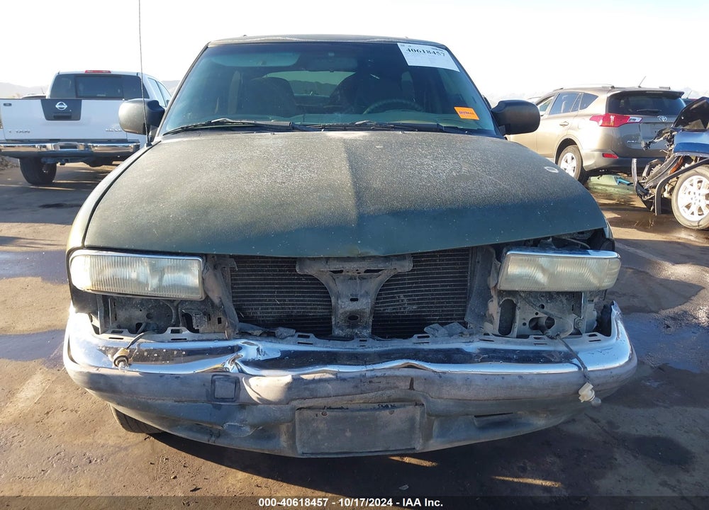 2001 CHEVROLET BLAZER LS VIN: 1GNCS18W81K111902