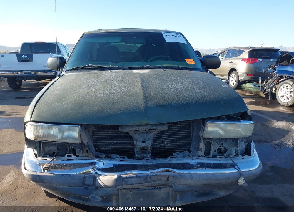 2001 CHEVROLET BLAZER LS VIN: 1GNCS18W81K111902