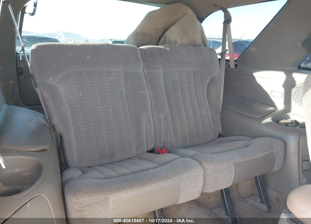 2001 CHEVROLET BLAZER LS VIN: 1GNCS18W81K111902