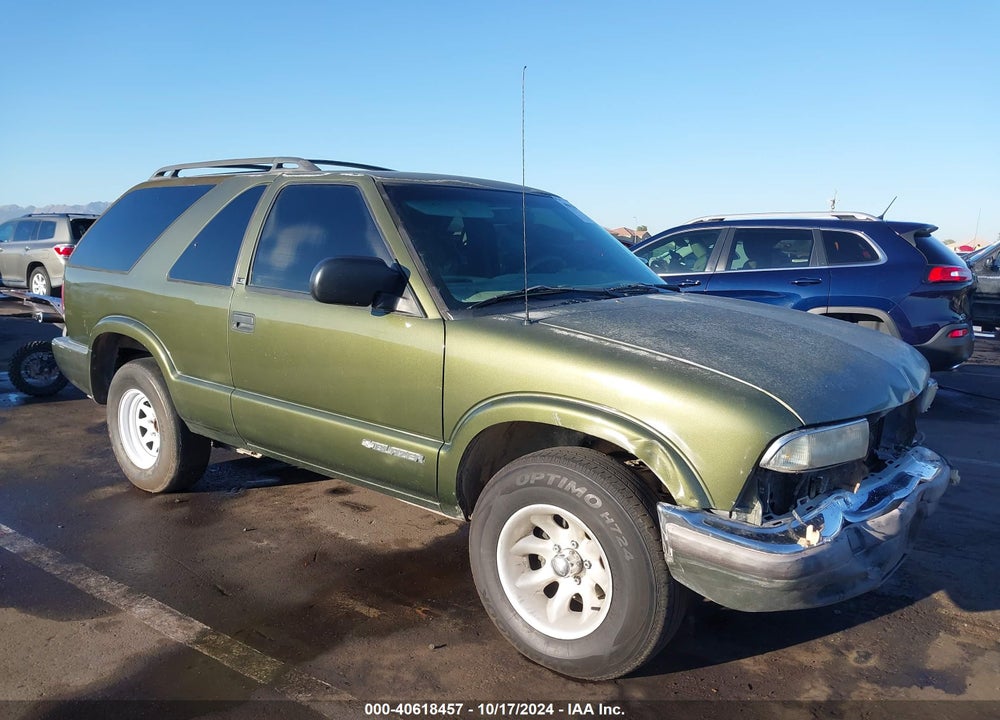 2001 CHEVROLET BLAZER LS VIN: 1GNCS18W81K111902