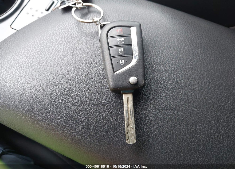 2020 TOYOTA CAMRY SE VIN: 4T1G11AK4LU922894