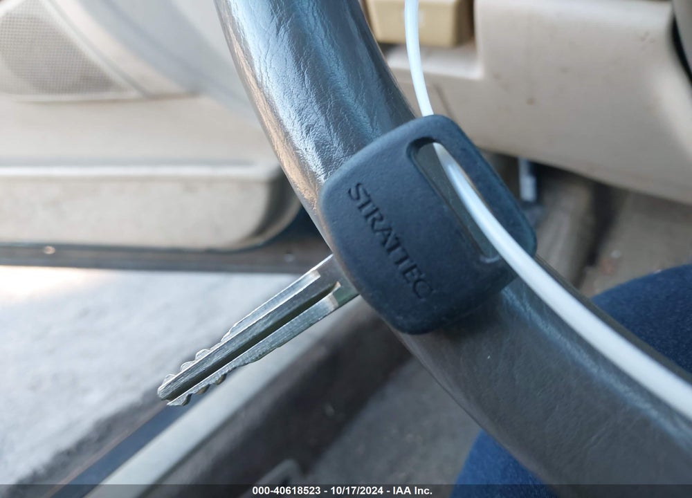 1998 TOYOTA AVALON XL VIN: 4T1BF18B6WU262198