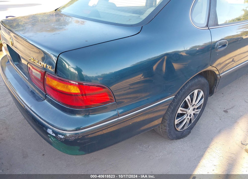1998 TOYOTA AVALON XL VIN: 4T1BF18B6WU262198