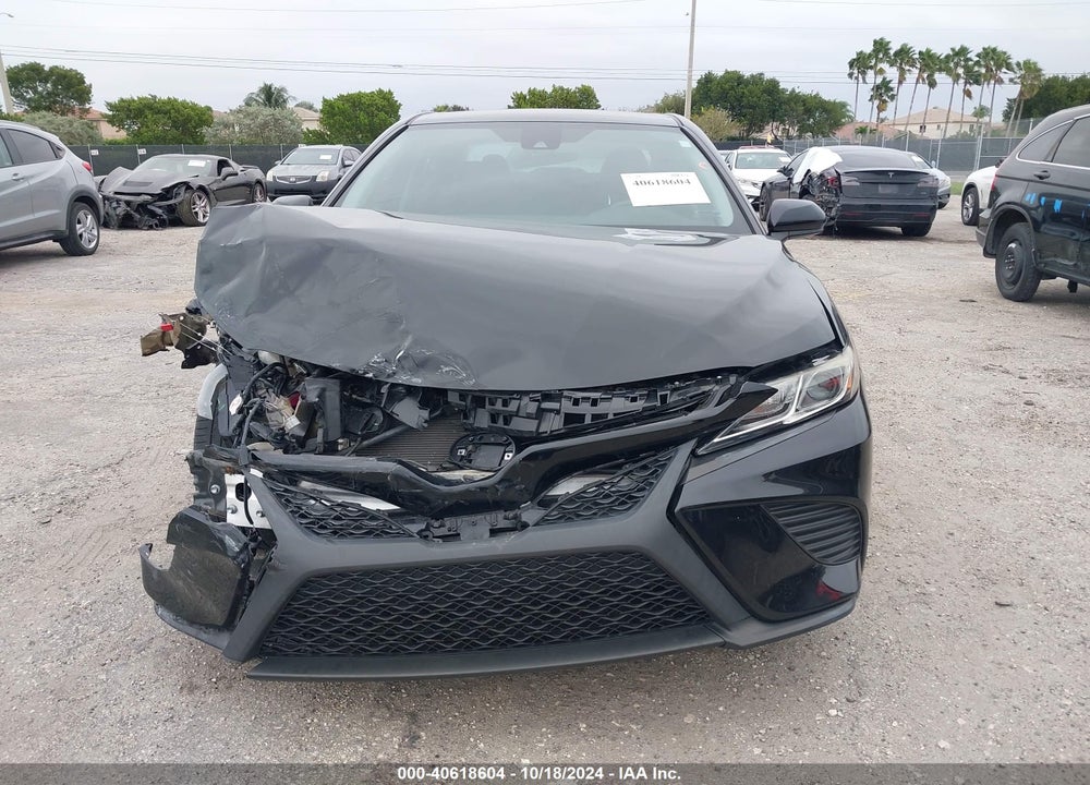 2019 TOYOTA CAMRY SE VIN: 4T1B11HK5KU225202