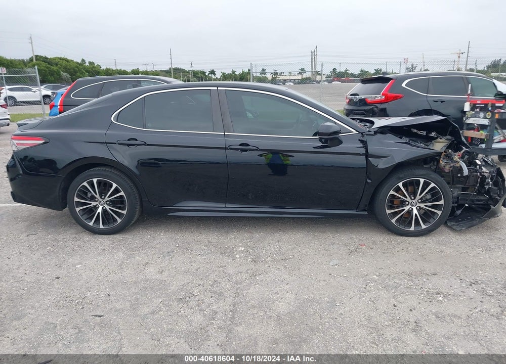 2019 TOYOTA CAMRY SE VIN: 4T1B11HK5KU225202