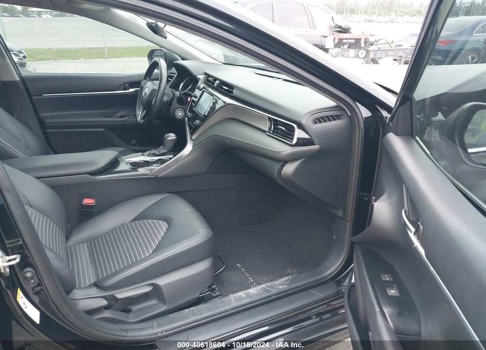 2019 TOYOTA CAMRY SE VIN: 4T1B11HK5KU225202