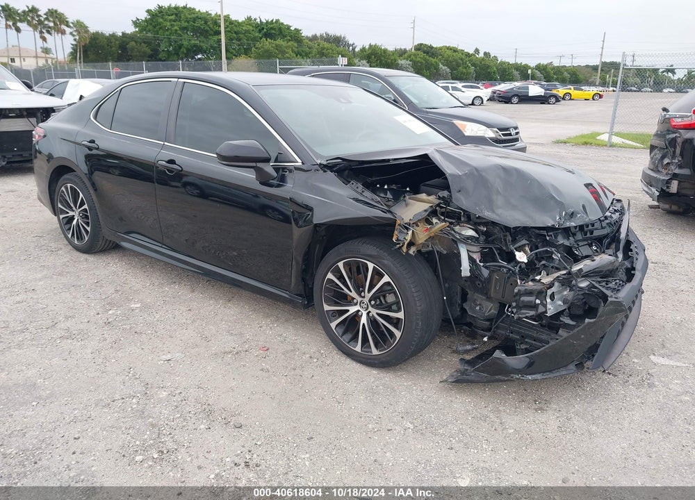 2019 TOYOTA CAMRY SE VIN: 4T1B11HK5KU225202