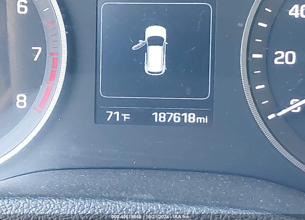 2017 HYUNDAI TUCSON SE VIN: KM8J33A40HU474030