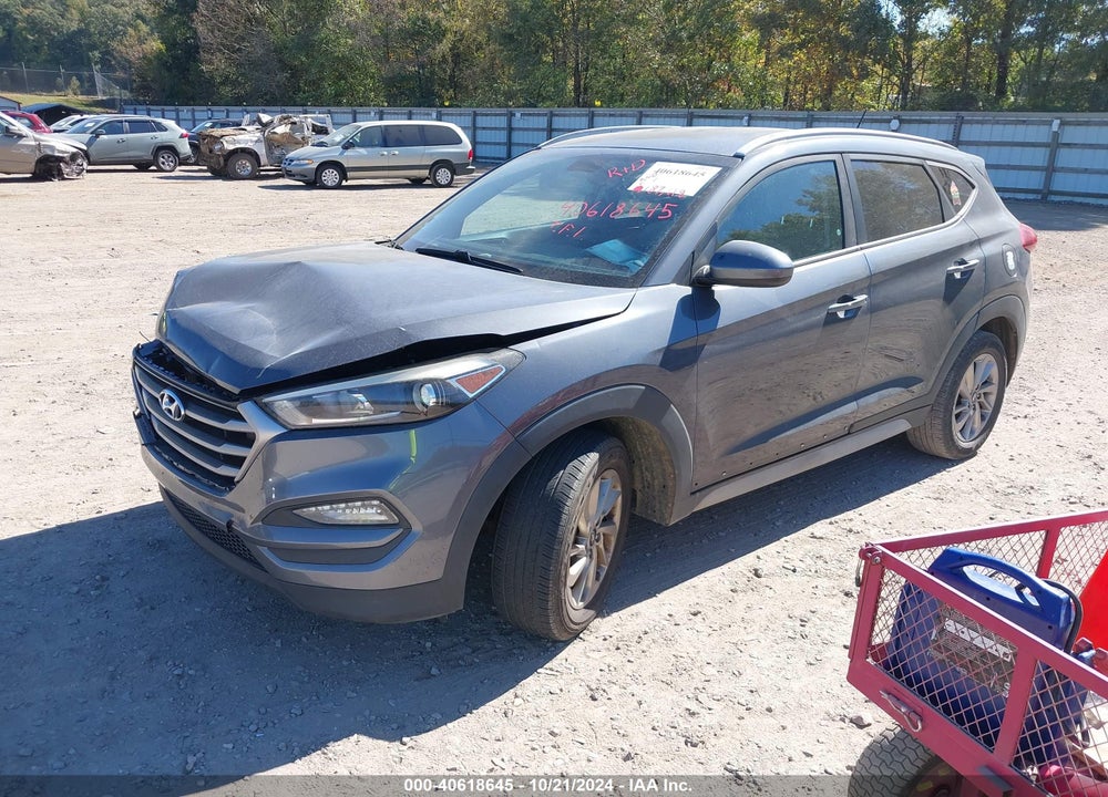 2017 HYUNDAI TUCSON SE VIN: KM8J33A40HU474030