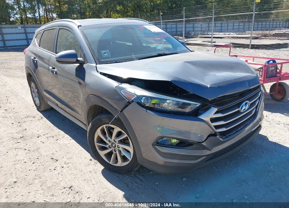 2017 HYUNDAI TUCSON SE VIN: KM8J33A40HU474030