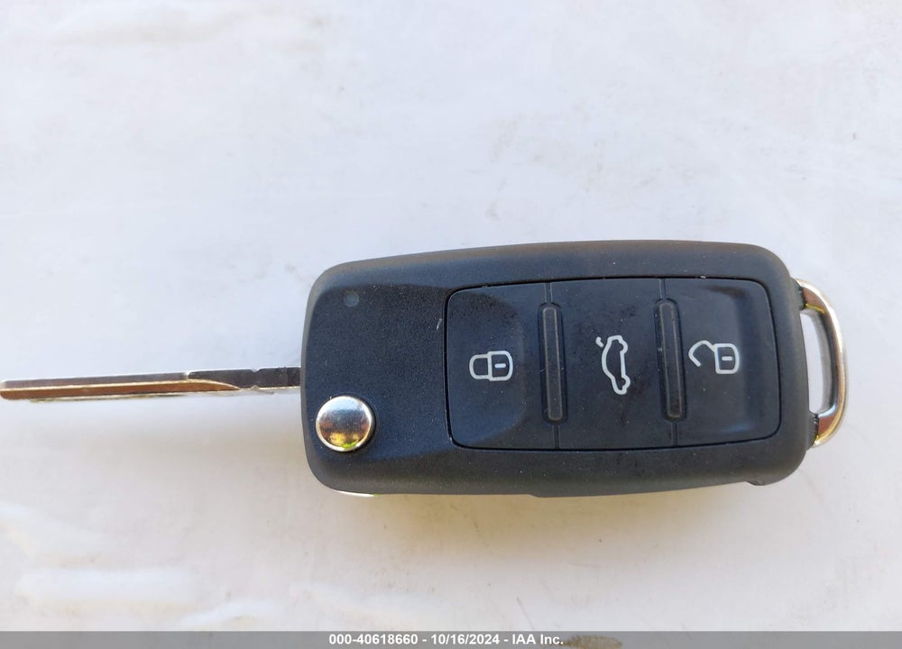 2013 VOLKSWAGEN JETTA 2.5L SE VIN: 3VWDP7AJ7DM287057