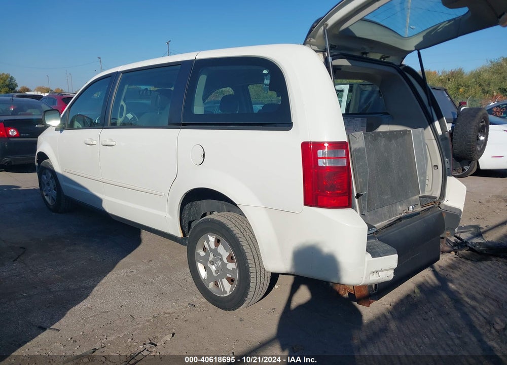 2010 DODGE GRAND CARAVAN SE VIN: 2D4RN4DEXAR430148