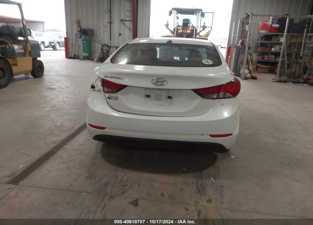 2016 HYUNDAI ELANTRA SE VIN: 5NPDH4AE2GH727472