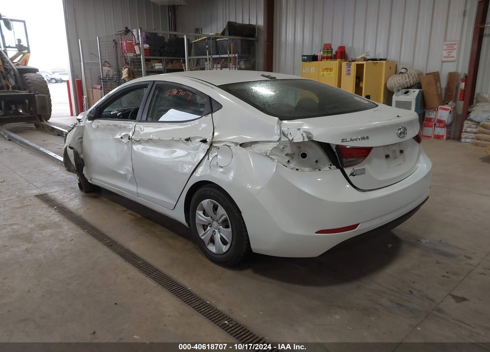 2016 HYUNDAI ELANTRA SE VIN: 5NPDH4AE2GH727472