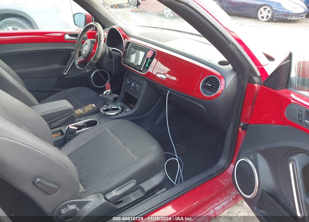 2013 VOLKSWAGEN BEETLE 2.5L VIN: 3VW5P7AT1DM825676