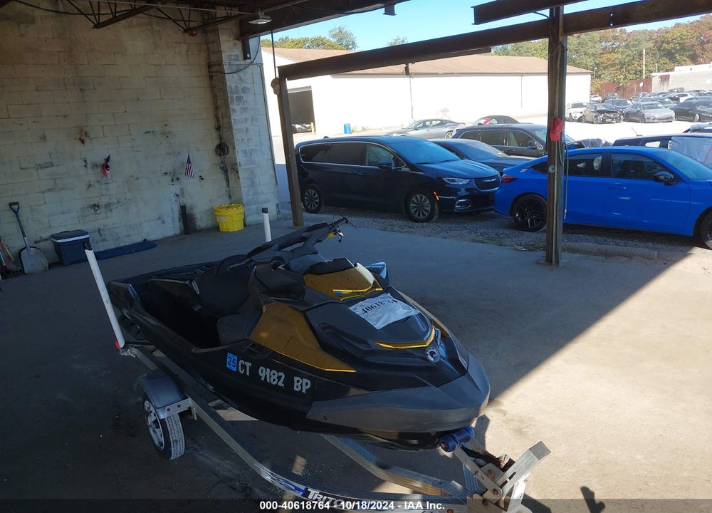 2019 SEA DOO RXT-300 VIN: YDV10036L819