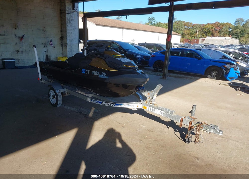 2019 SEA DOO RXT-300 VIN: YDV10036L819