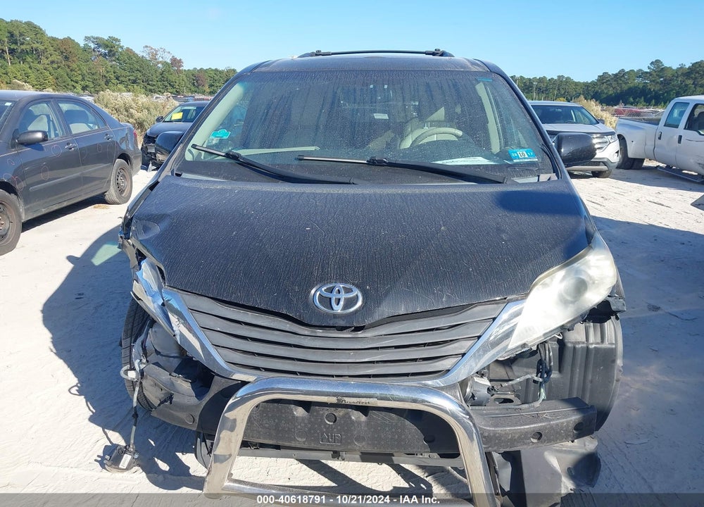 2011 TOYOTA SIENNA XLE LIMITED VIN: 5TDDK3DC7BS013118