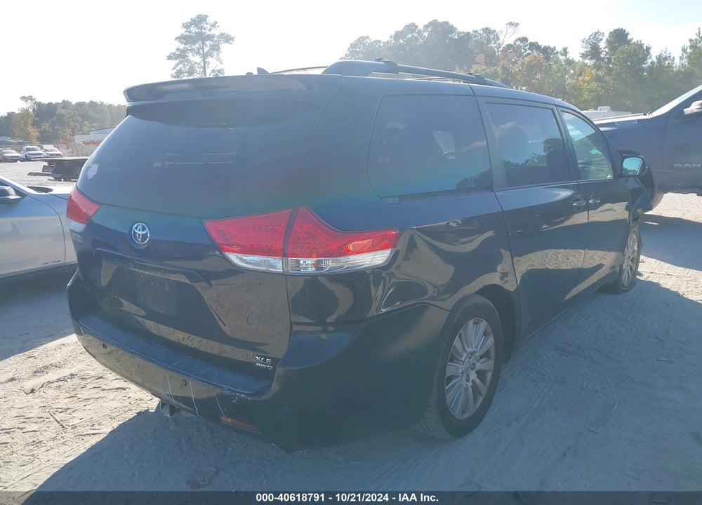 2011 TOYOTA SIENNA XLE LIMITED VIN: 5TDDK3DC7BS013118