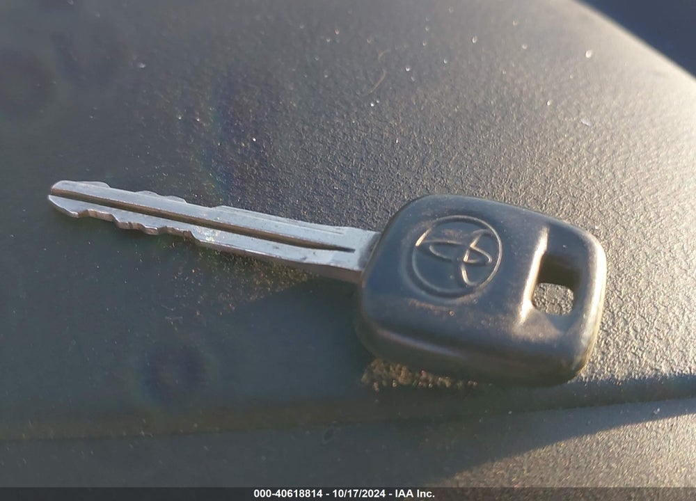 2004 TOYOTA RAV4 VIN: JTEGD20V240021623