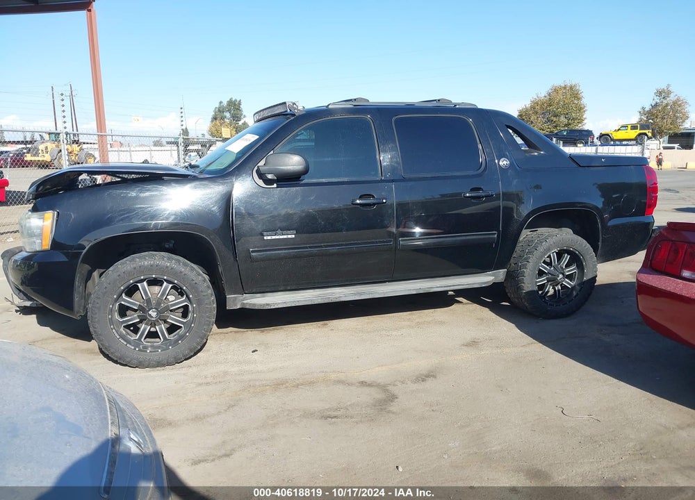 2013 CHEVROLET AVALANCHE LS VIN: 3GNMCEE00DG294152