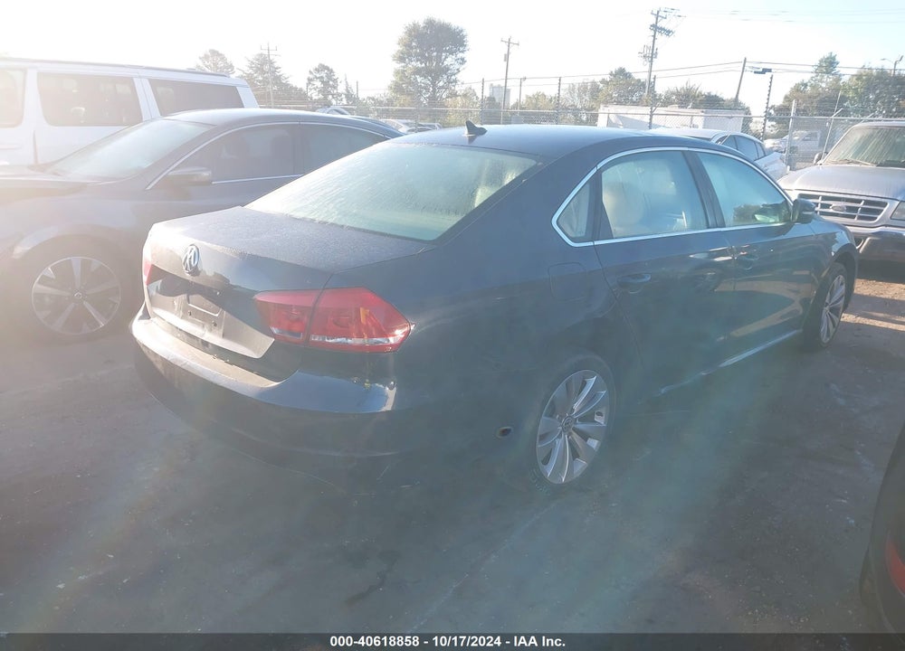 2013 VOLKSWAGEN PASSAT 2.5L SE VIN: 1VWBH7A39DC105611