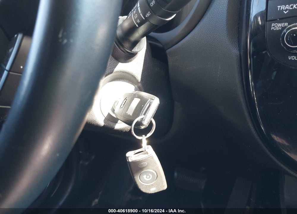 2014 KIA SOUL VIN: KNDJP3A53E7709631
