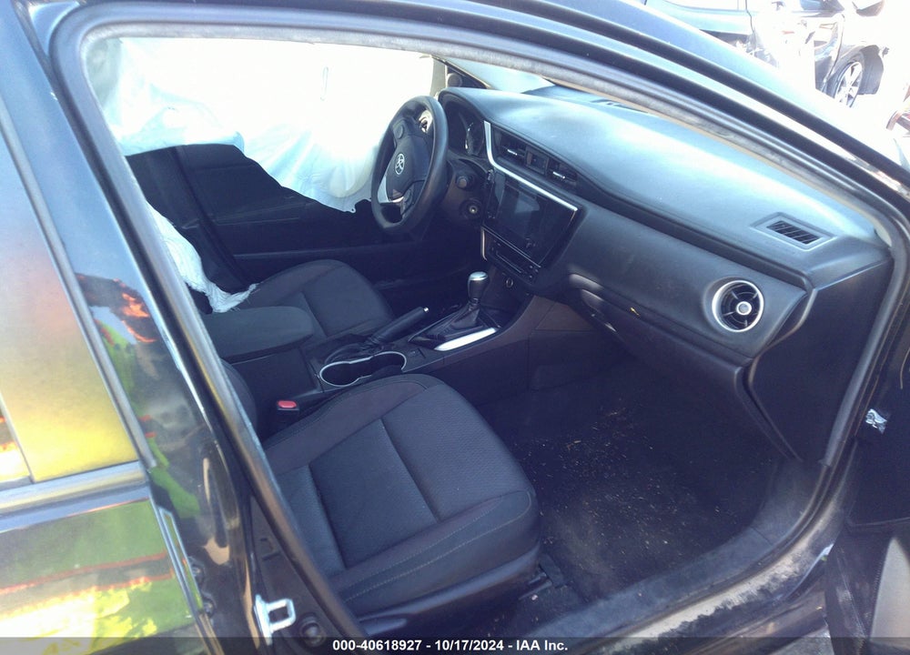2018 TOYOTA COROLLA LE VIN: 5YFBURHE4JP804729