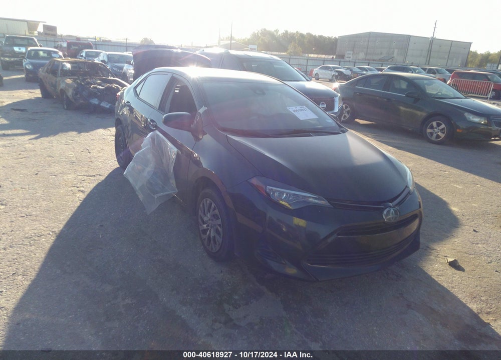 2018 TOYOTA COROLLA LE VIN: 5YFBURHE4JP804729