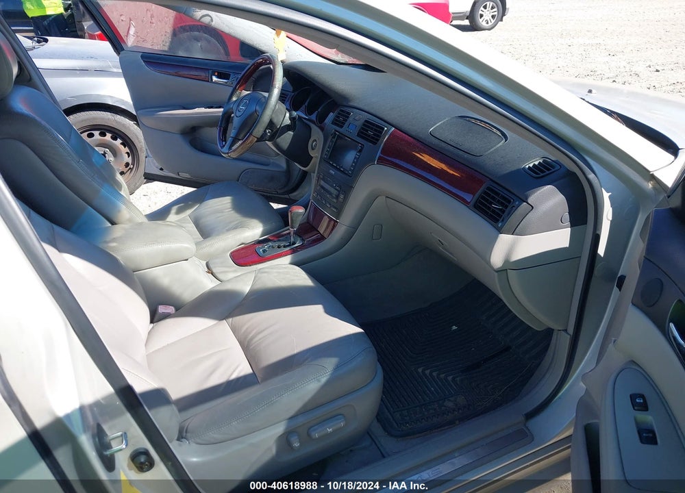 2004 LEXUS ES 330 VIN: JTHBA30G945021991