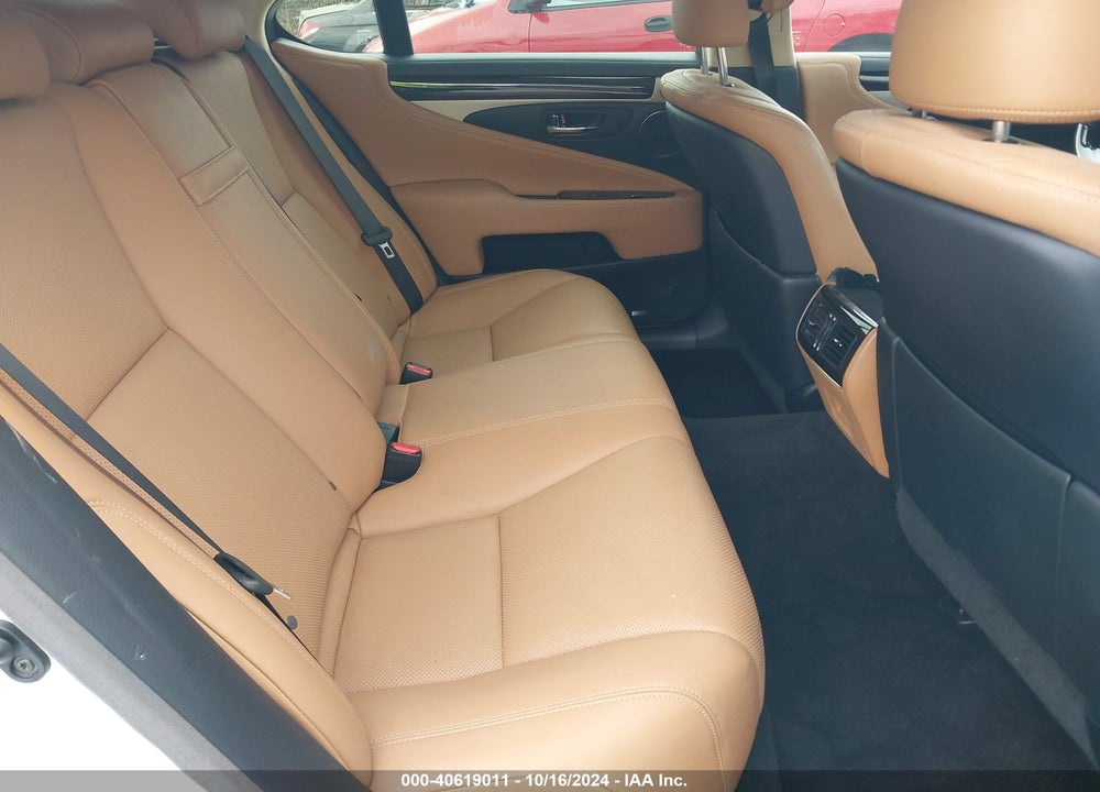 2017 LEXUS LS 460 VIN: JTHBL5EF2H5144477