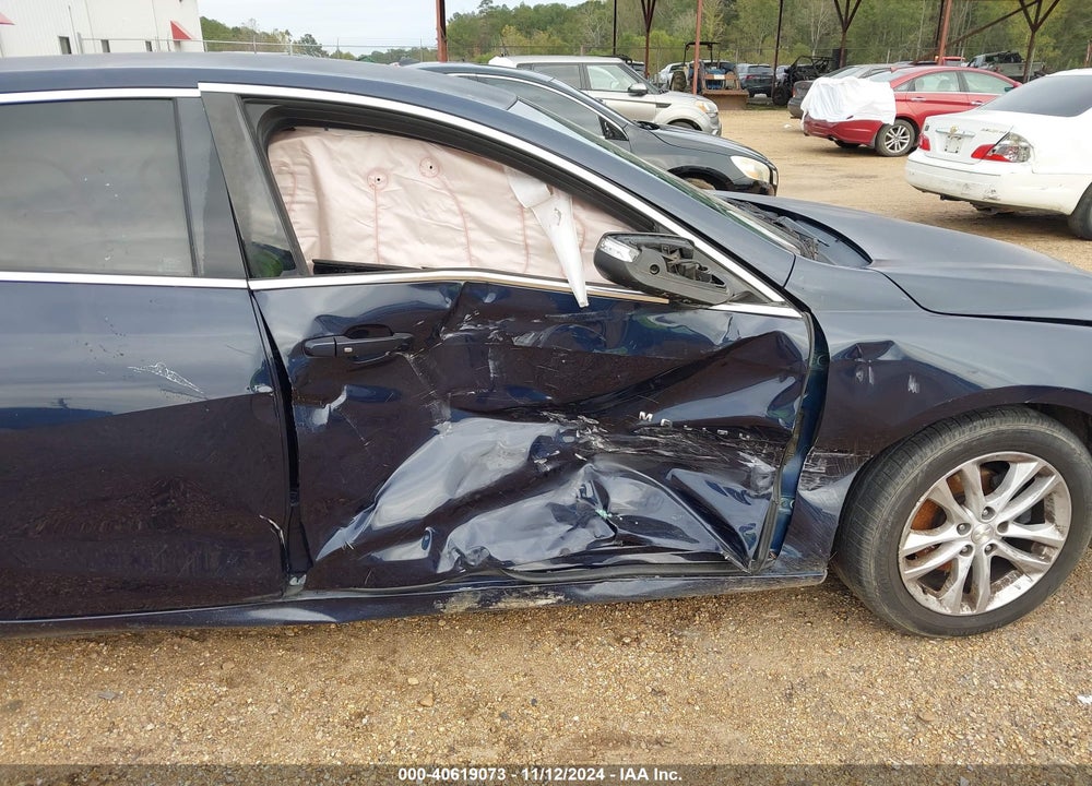 2018 CHEVROLET MALIBU LT VIN: 1G1ZD5ST3JF125694