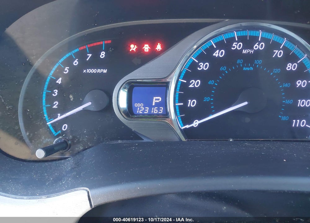2014 TOYOTA SIENNA XLE V6 8 PASSENGER VIN: 5TDYK3DC4ES438737