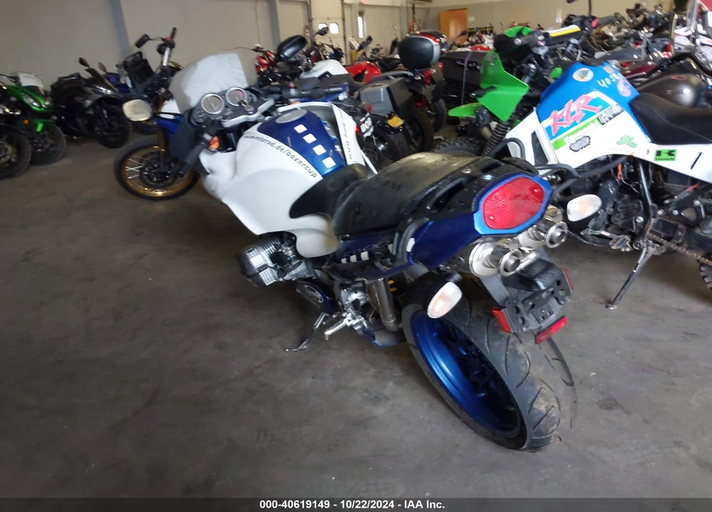 2004 BMW R1100 S VIN: WB10432A84ZB53321