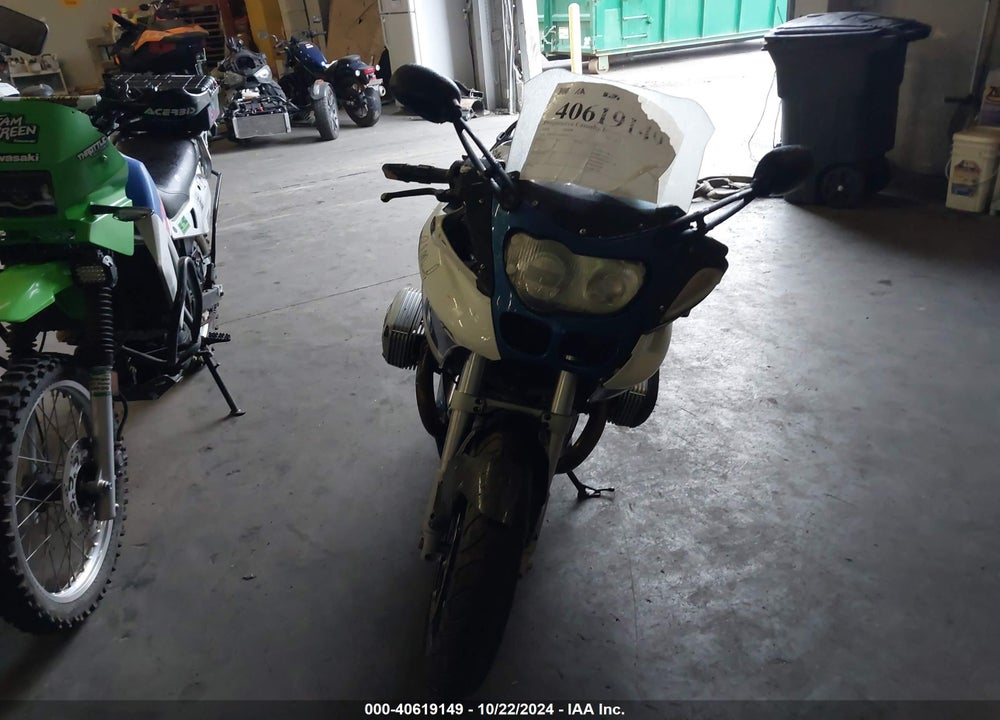 2004 BMW R1100 S VIN: WB10432A84ZB53321
