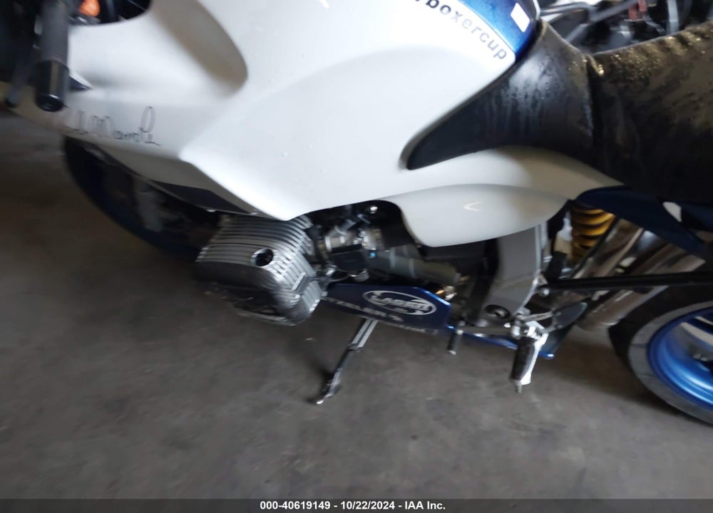 2004 BMW R1100 S VIN: WB10432A84ZB53321