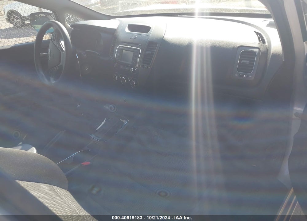 2018 KIA FORTE LX VIN: 3KPFK4A78JE280704