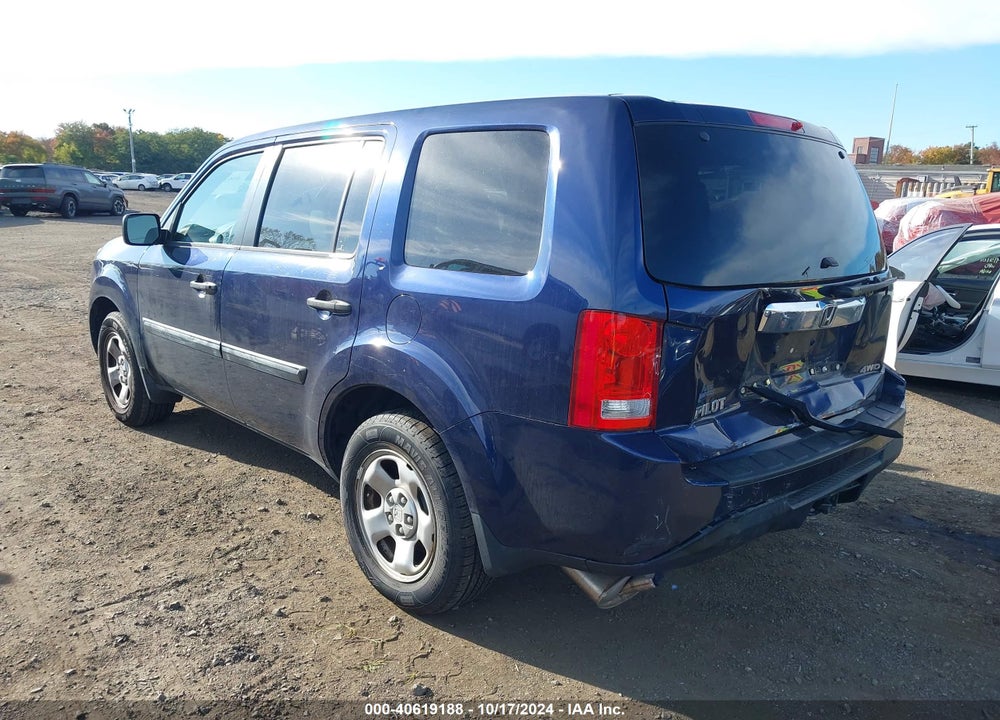 2014 HONDA PILOT LX VIN: 5FNYF4H28EB018107
