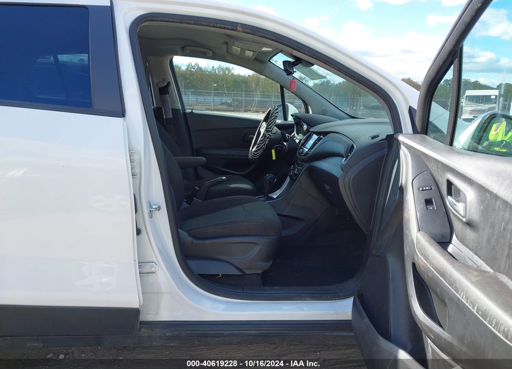 2020 CHEVROLET TRAX FWD LS VIN: KL7CJKSBXLB047644